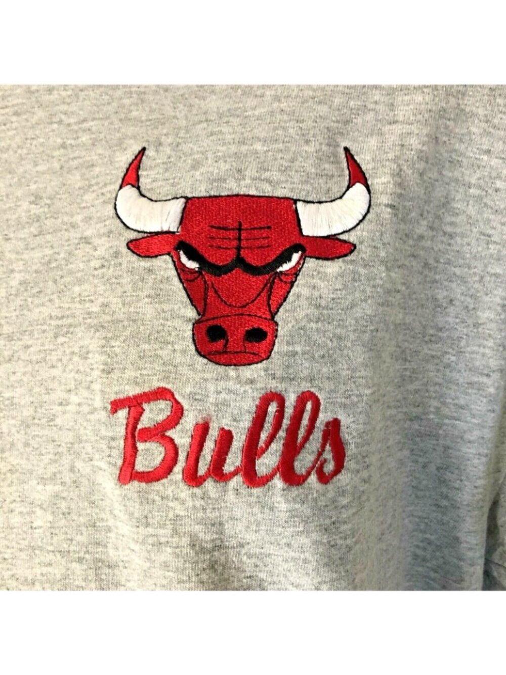 Vintage Chicago Bulls Pro Player Warm Up Style Gray Tshirt Embroidered Large - Picture 2 of 6